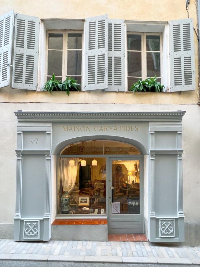 Maison Caryatides * Cotignac
